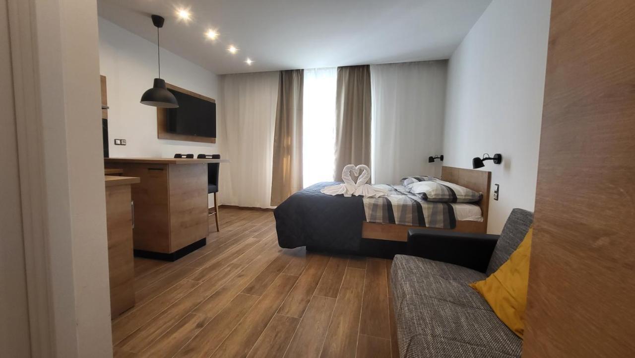 Imperial Central Residences West Rijeka Luaran gambar